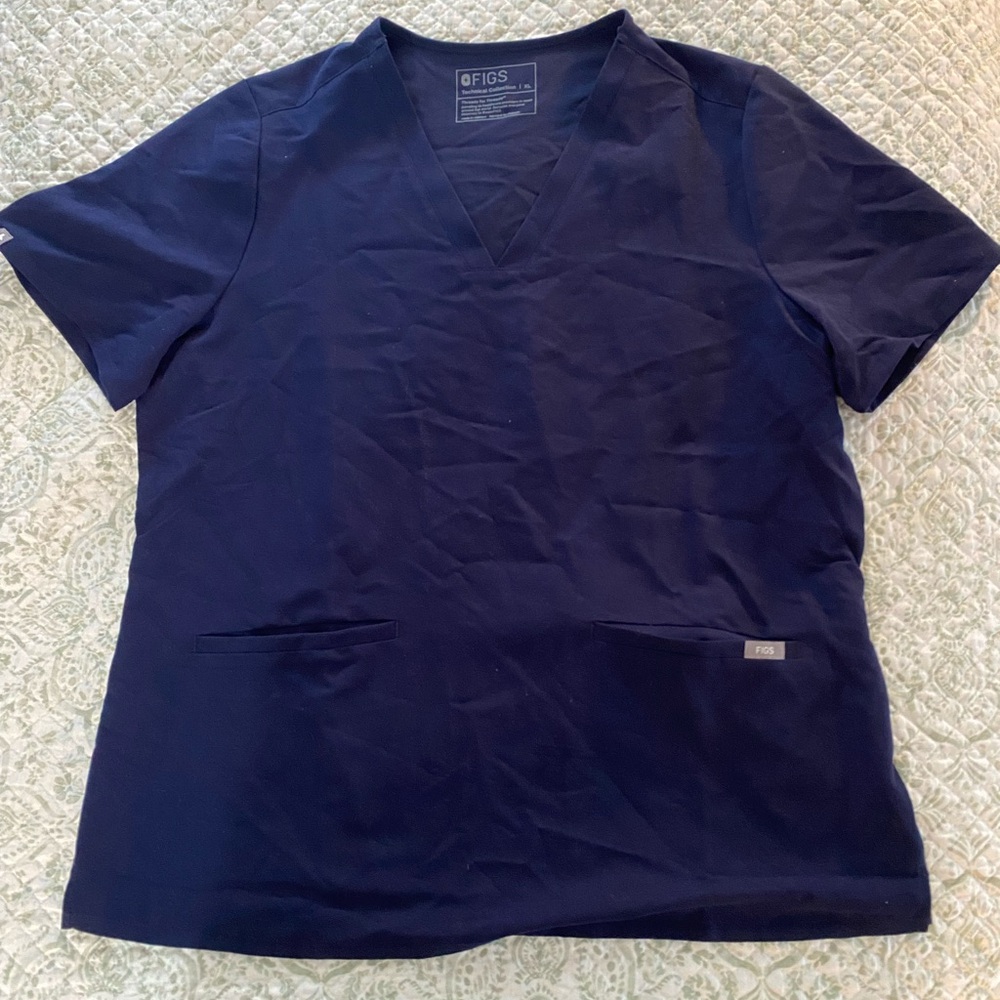 Brand new with tags W_CASMA THREE-POCKET TOP FIGS scrub top